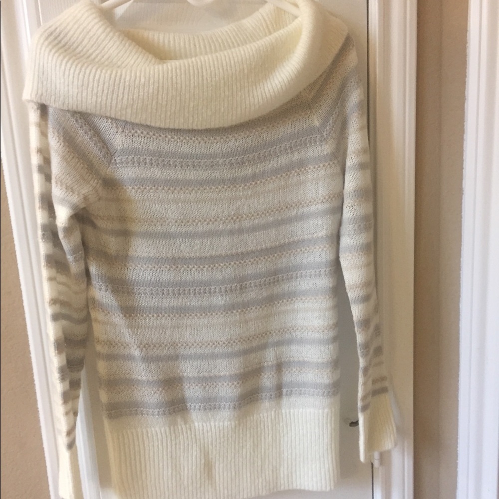 NWOT winter sweater